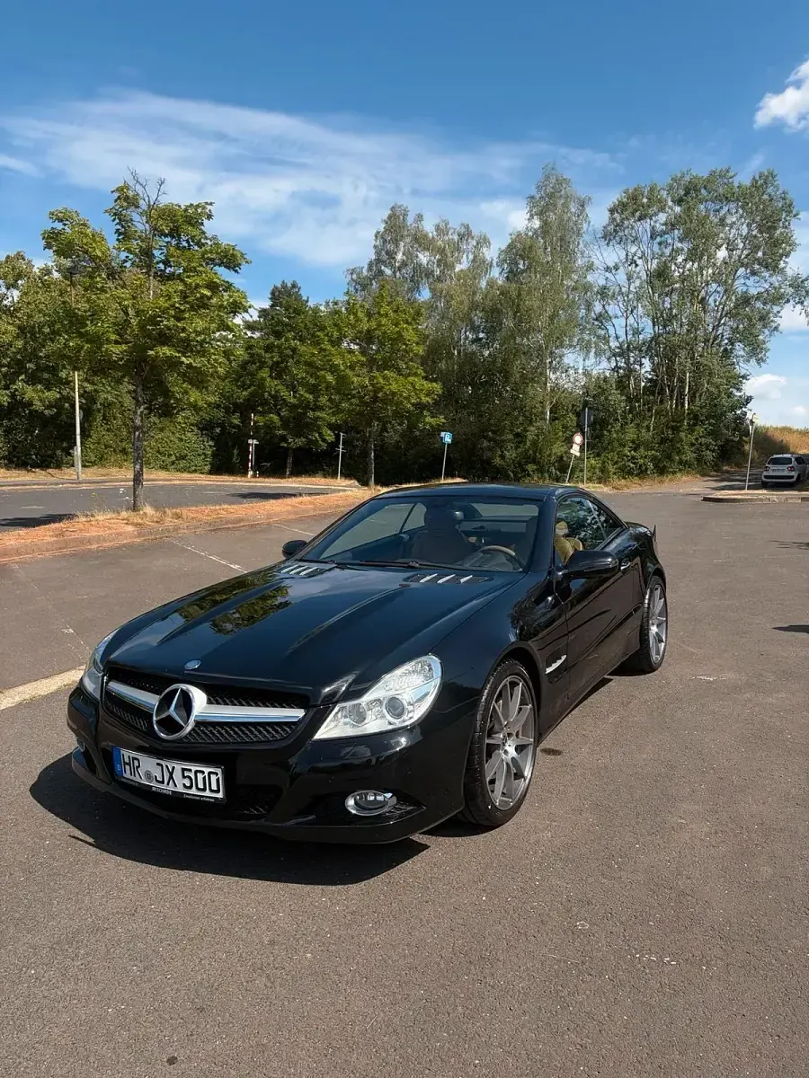 Gebraucht Mercedes SL500 388 PS (285 kW) 2010 Schwarz Cabrio