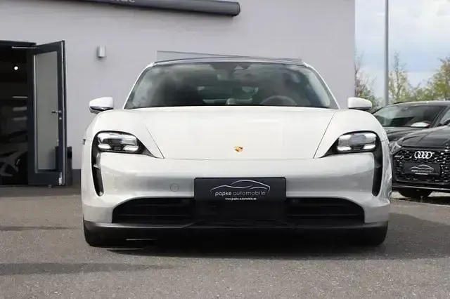 Gebraucht Porsche Taycan Chrono 350 kW (476 PS) 2023 Kreide Limousine