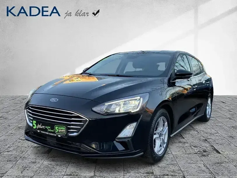 Gebraucht Ford Focus Cool & Connect 123 PS (90 kW) 2021 Obsidianschwarz metallic Limousine