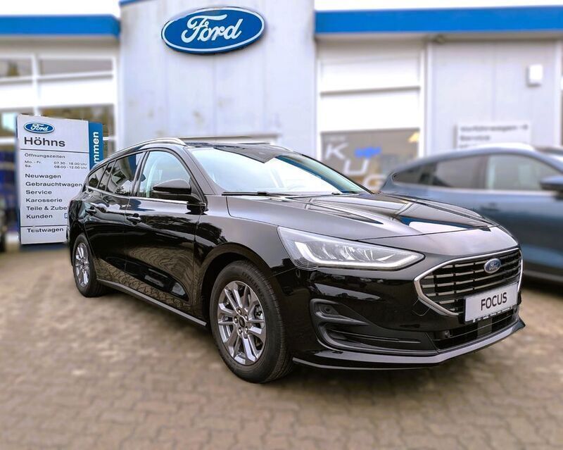 Gebraucht Ford Focus Titanium 125 PS (91 kW) 2023 Schwarz Limousine