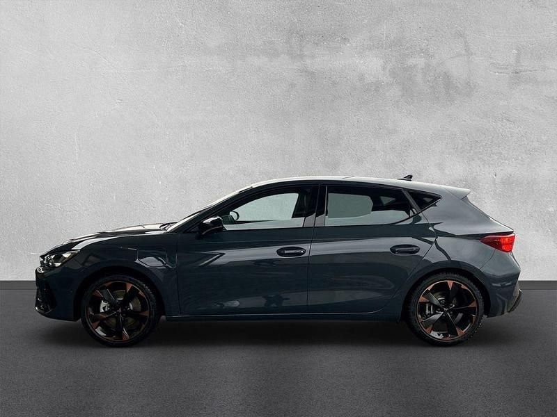 Neu Cupra Leon 204 PS (150 kW) 2026 Blau Limousine