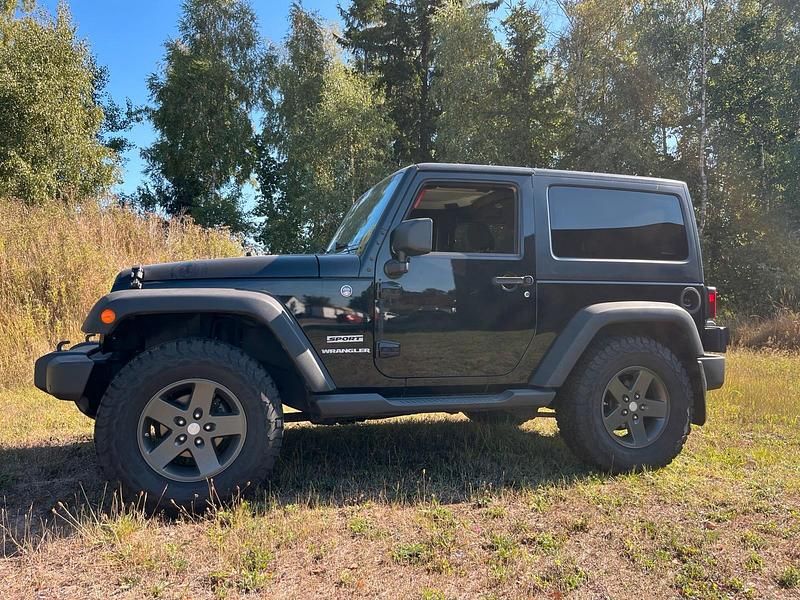 Schwarz Gebraucht 2011 Jeep Wrangler SUV | 20.000 € - Bild 1/4