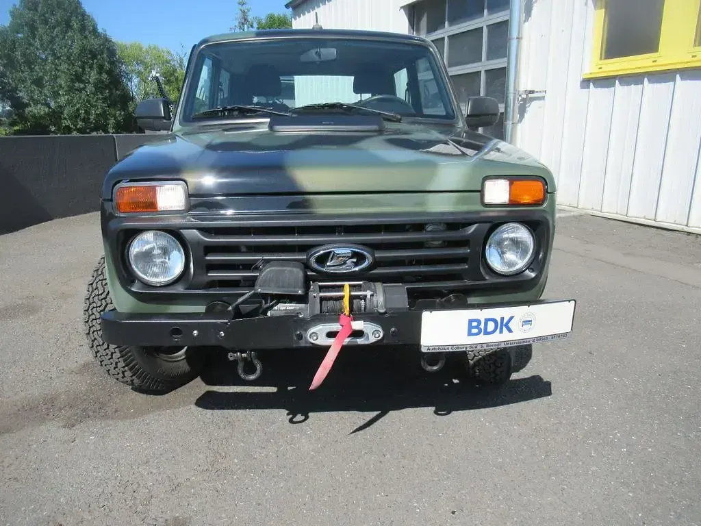 Gebraucht Lada niva 83 PS (61 kW) 2020 Grün SUV