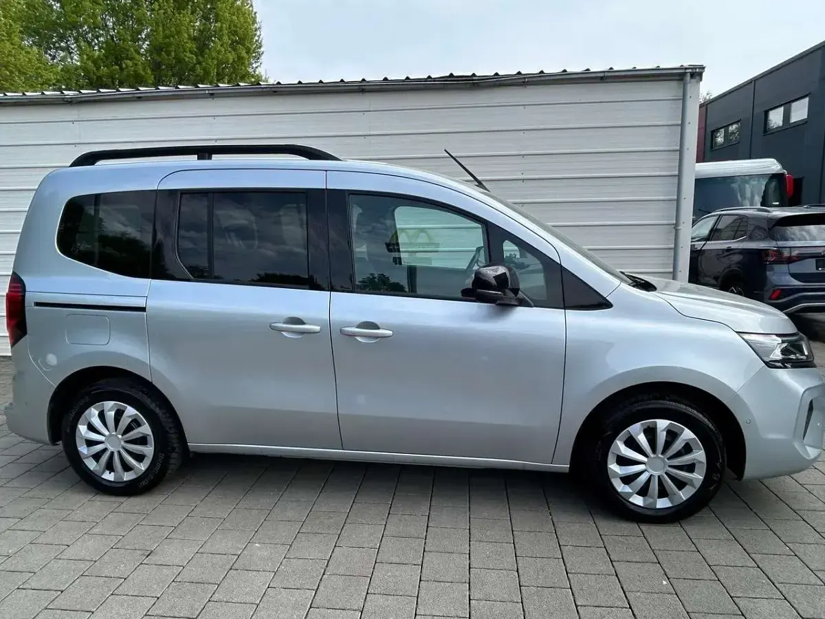 Gebraucht Nissan Townstar 360º 131 PS (96 kW) 2022 Silber metallic Van / Kleinbus