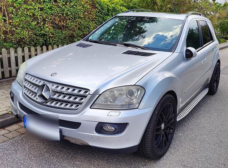 Silber Gebraucht 2007 Mercedes ML420 SUV | 9.550 € (Teuer) - Bild 1/4