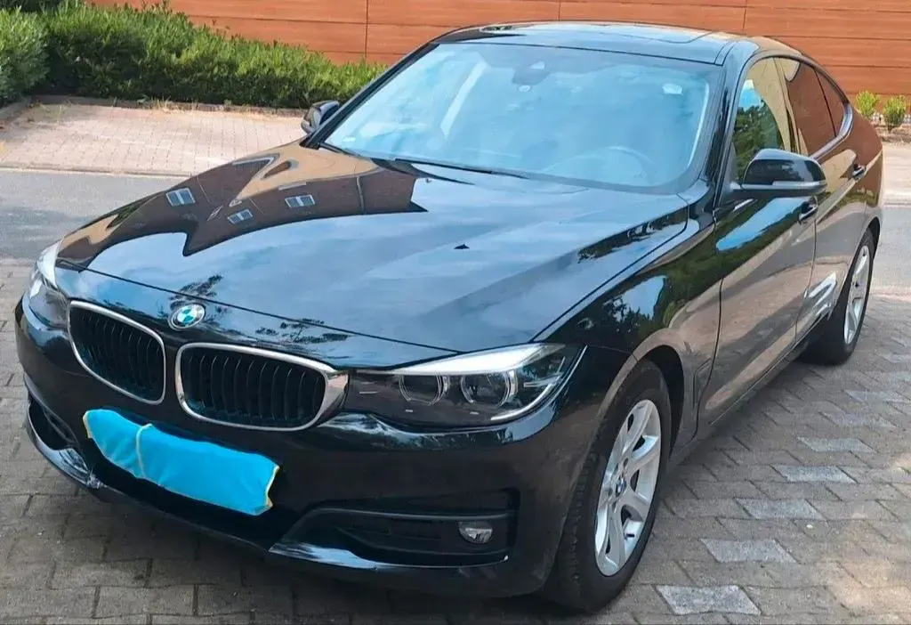 Second-hand BMW 320 190 CP (139 kW) 2020 Negru Berlinǎ