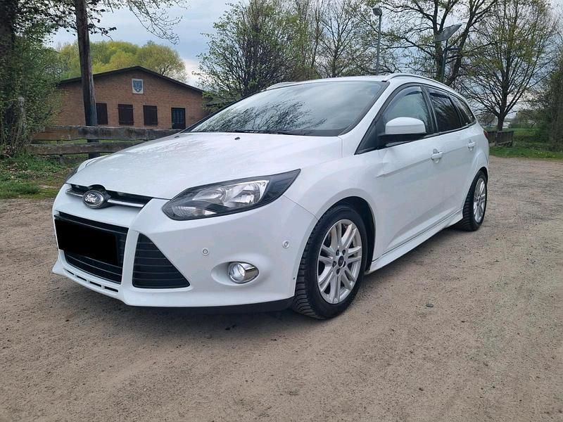 Second-hand Ford Focus 163 CP (119 kW) 2014 Alb Break