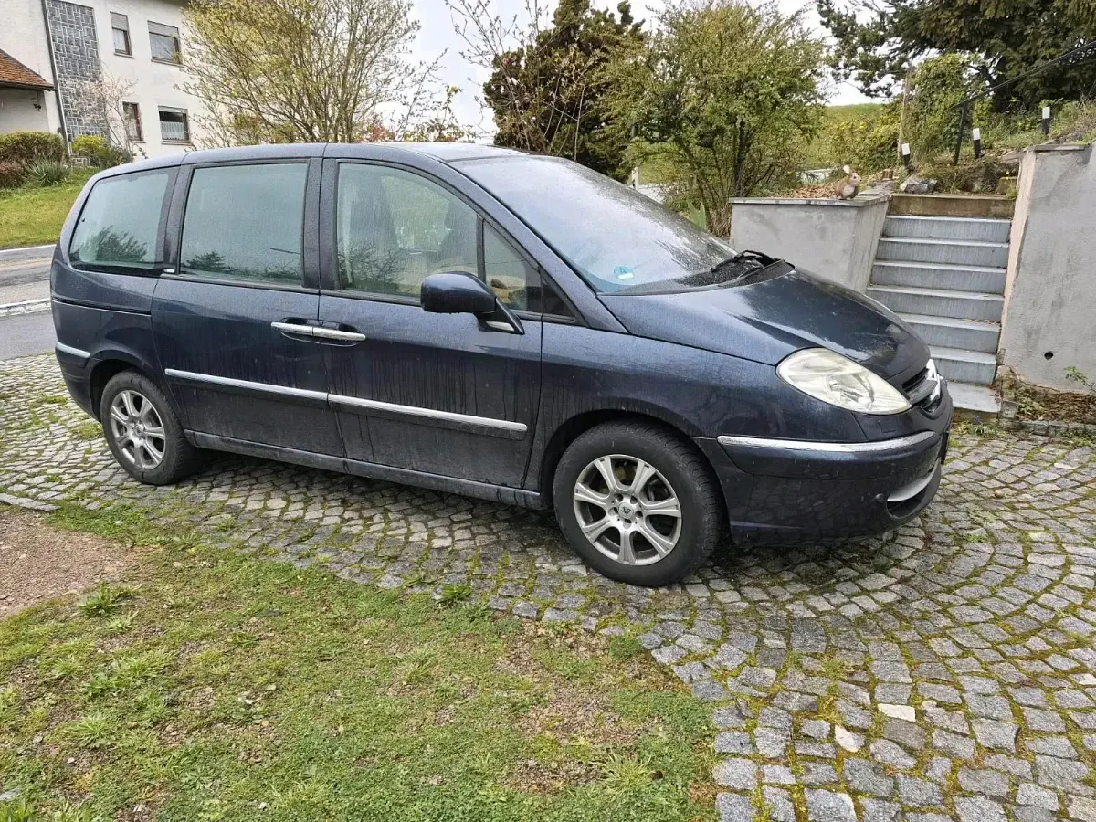 Używany Citroën C8 170 KM (125 kW) 2009 Niebieski Minivan