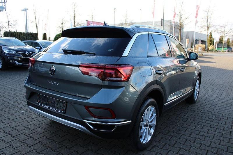 Gebraucht VW T-Roc Style 150 PS (110 kW) 2025 Grau SUV