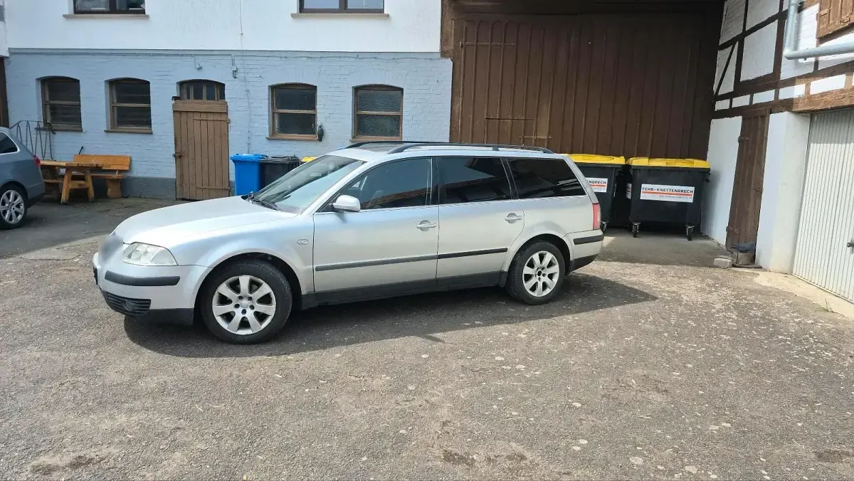 Gebraucht VW Passat 101 PS (74 kW) 2003 Grau Kombi