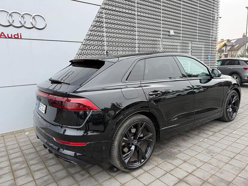 Gebraucht Audi Q8 S-Line 231 PS (169 kW) 2024 Schwarz SUV