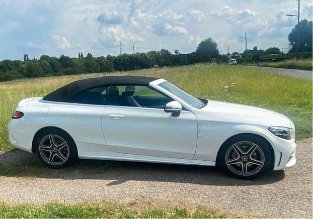 Weiß Gebraucht 2018 Mercedes C180 AMG Cabrio | 24.950 € (Guter Preis) - Bild 1/4