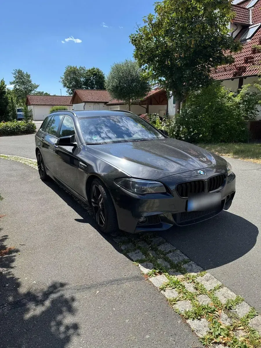 Gebraucht BMW 530 M Sport 258 PS (189 kW) 2012 Schwarz Kombi
