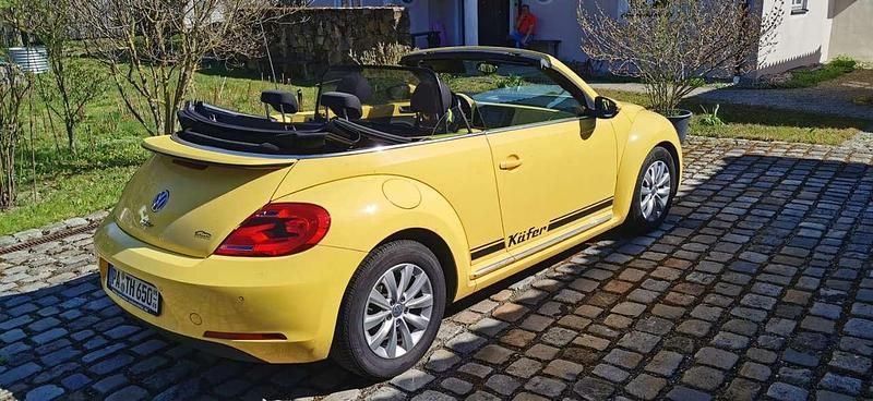 Gebraucht VW Beetle Cabriolet Design 140 PS (102 kW) 2013 Gelb Cabrio