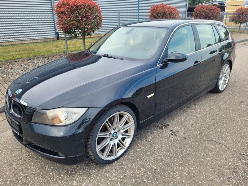 Gebraucht BMW 325 218 PS (160 kW) 2006 Schwarz Kombi