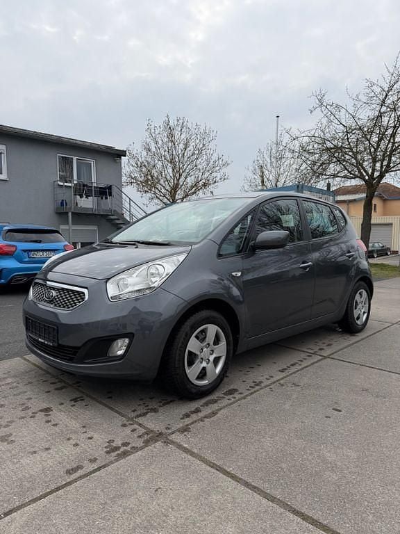 Gebraucht Kia Venga Vision 90 PS (66 kW) 2011 Grau Kleinwagen