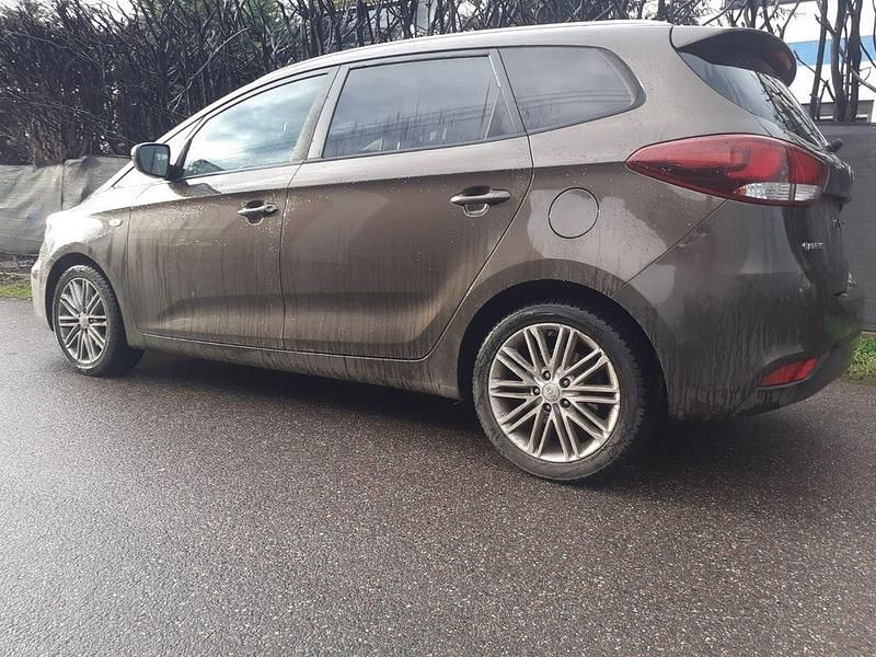 Gebraucht Kia Carens DREAM-TEAM Edition 141 PS (103 kW) 2017 Schwarz Van / Kleinbus