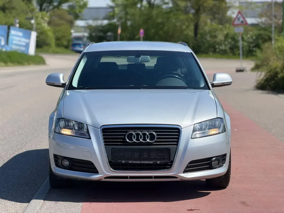 Gebraucht Audi A3 Sportback Ambiente 160 PS (117 kW) 2009 Silber Kleinwagen