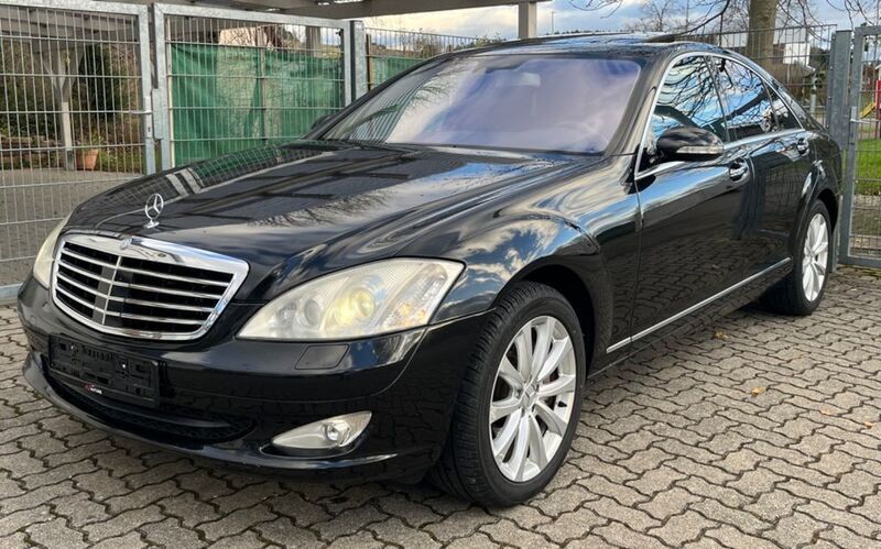 Schwarz Gebraucht 2008 Mercedes S320 Limousine | 11.900 € (Etwas zu teuer) - Bild 1/4