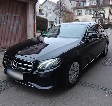 Gebraucht Mercedes E220 194 PS (142 kW) 2019 Schwarz Limousine