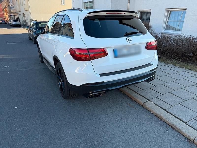 Gebraucht Mercedes GLC250 204 PS (150 kW) 2018 Weiß SUV