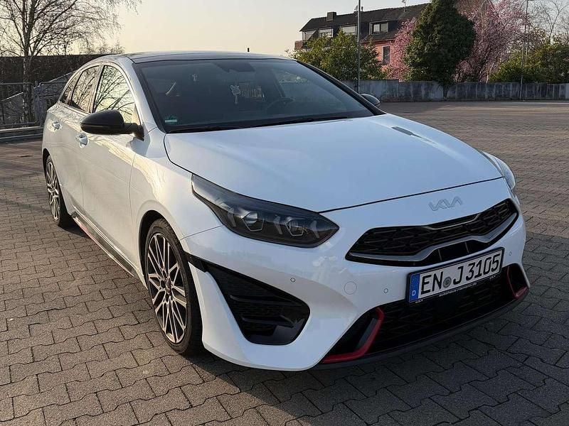 Gebraucht Kia ProCeed GT 204 PS (150 kW) 2023 Weiß Kombi