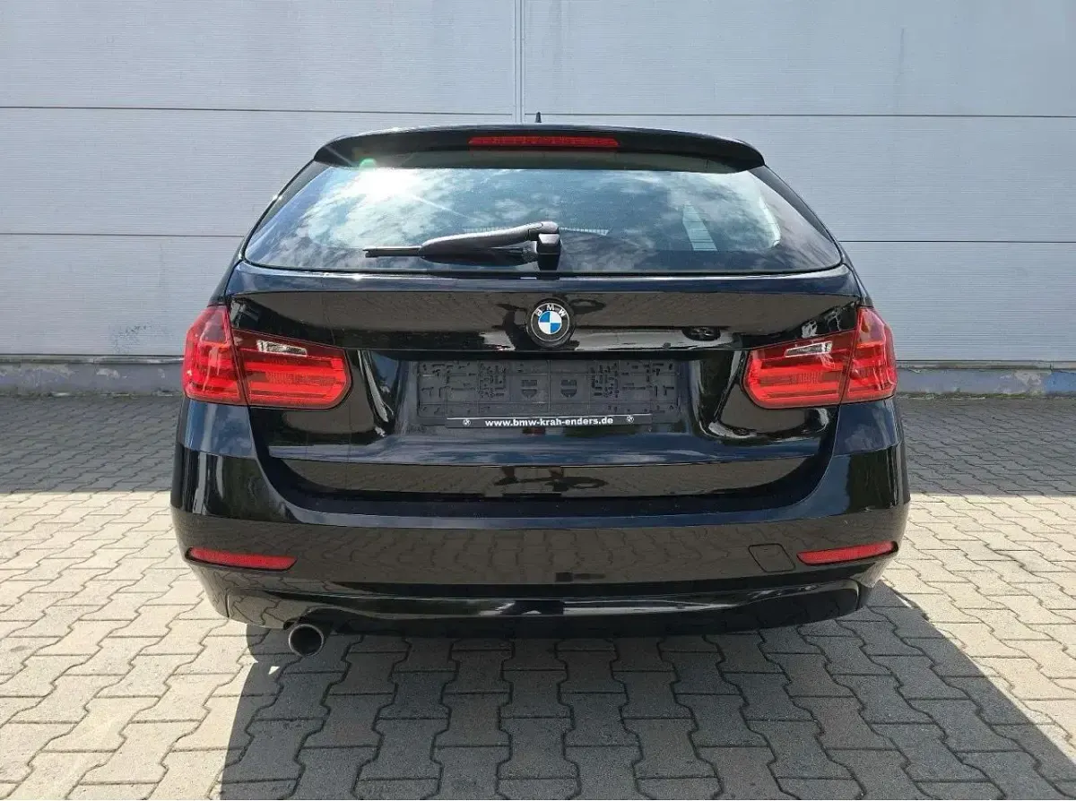 Gebraucht BMW 320 190 PS (139 kW) 2013 Schwarz Kombi