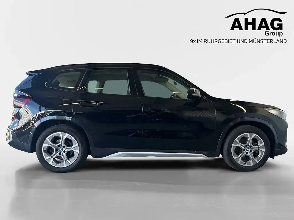 Gebraucht BMW iX1 xLine 230 kW (313 PS) 2023 Schwarz SUV