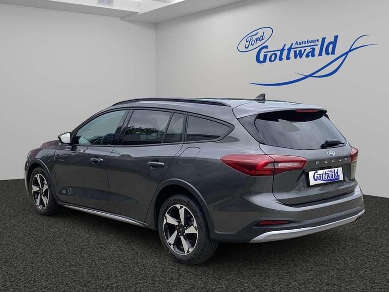 Gebraucht Ford Focus Active X 155 PS (114 kW) 2023 Magneticgrau (metallic) Kombi