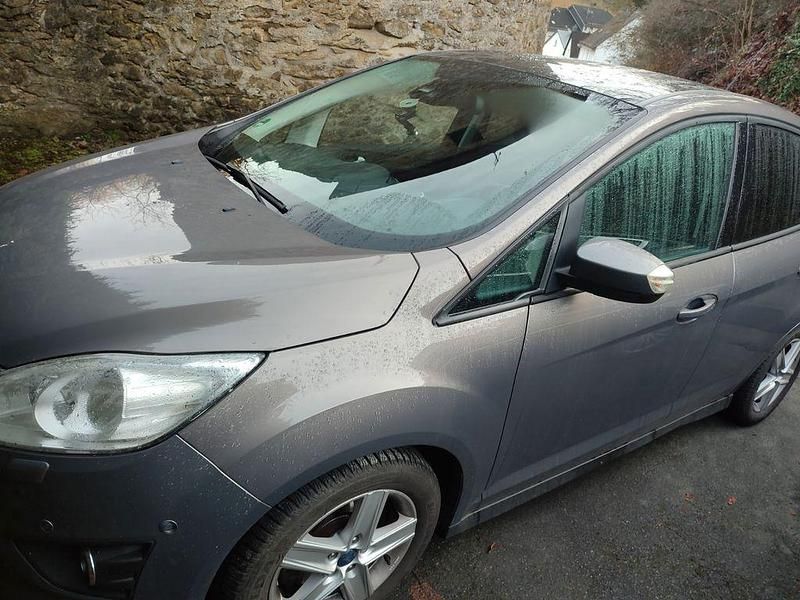 Gebraucht Ford C-MAX Trend 140 PS (102 kW) 2014 Braun Van / Kleinbus