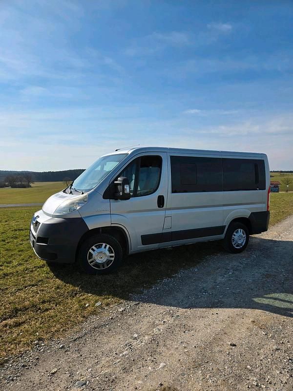 Gebraucht Peugeot Boxer 120 PS (88 kW) 2009 Silber Van