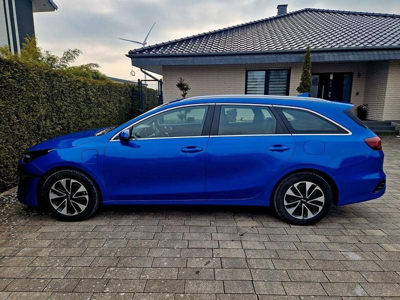 Gebraucht Kia Ceed Sportswagon Vision 141 PS (103 kW) 2022 Blau Kombi