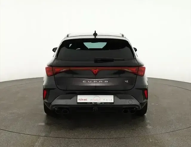 Nowe Cupra Leon VZ 333 KM (244 kW) 2025 Czarny Kombi