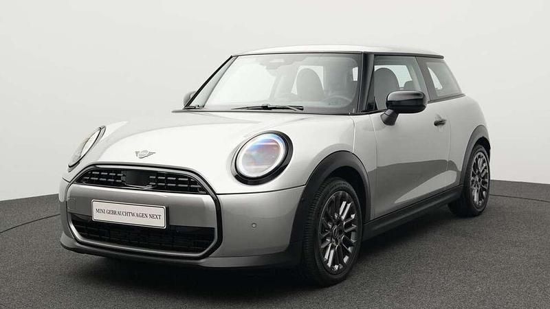 Grau Gebraucht 2024 Mini Cooper Classic Kleinwagen | 24.946 € (Fairer Preis) - Bild 1/4