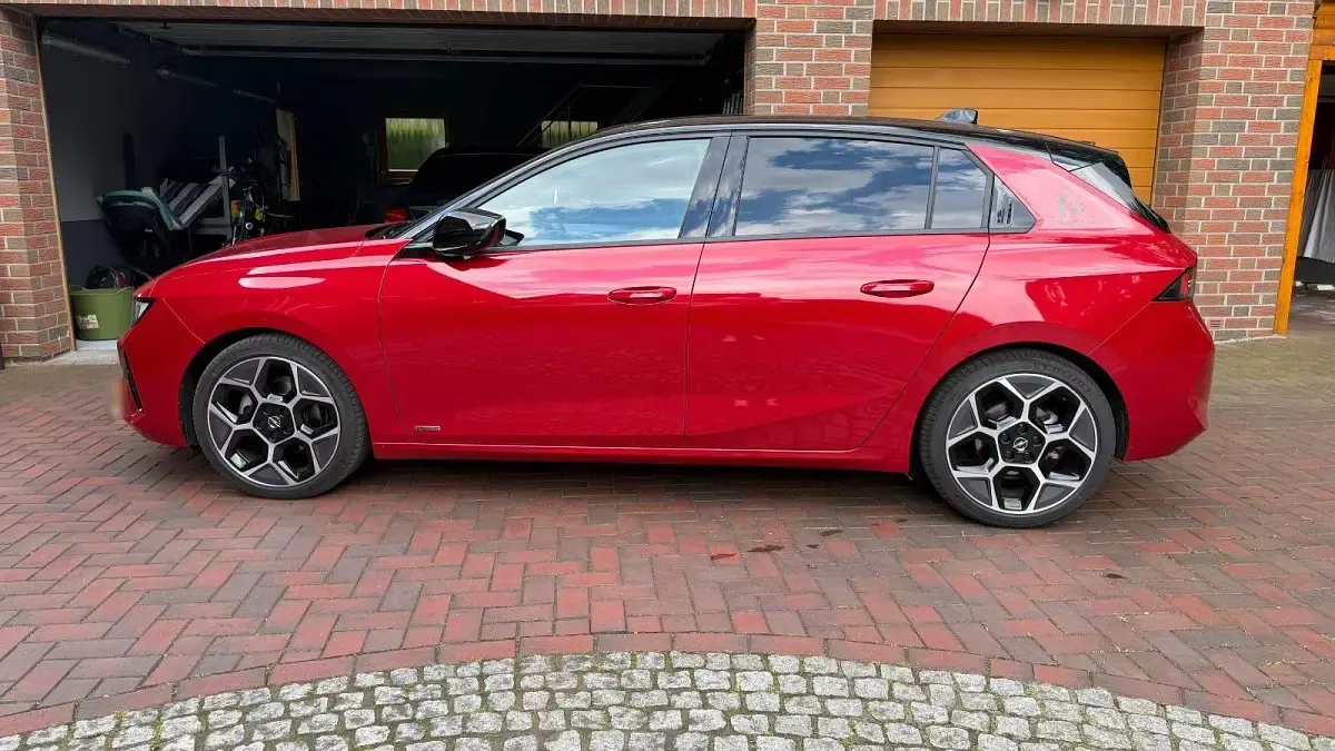 Gebraucht Opel Astra Ultimate 131 PS (96 kW) 2023 Rot Kleinwagen