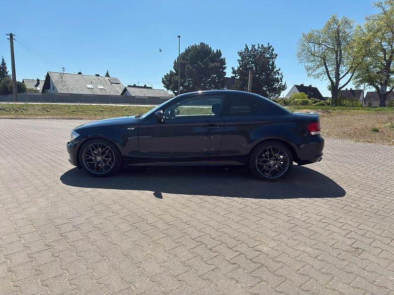 Gebraucht BMW 120 Coupé 177 PS (130 kW) 2009 Blau Coupé