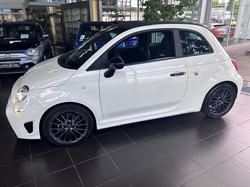 Gebraucht Abarth 695C 179 PS (131 kW) 2023 Gelb Cabrio