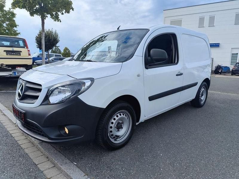 Weiß Gebraucht 2017 Mercedes Citan 108 Van / Kleinbus | 7.550 € (Superpreis) - Bild 1/4