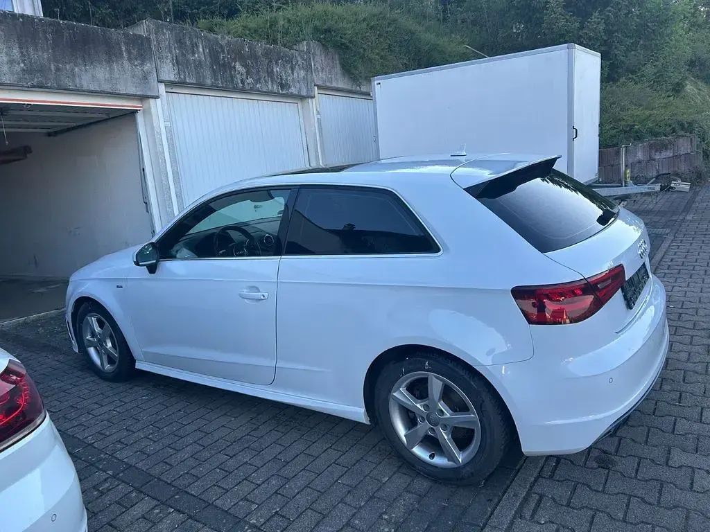 Gebraucht Audi A3 S-Line 150 PS (110 kW) 2014 Weiß Limousine
