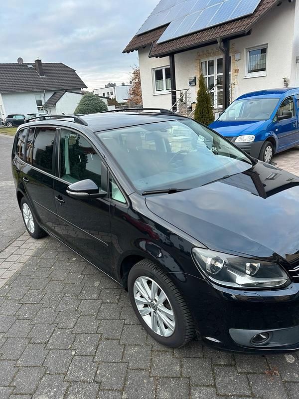 Gebraucht VW Touran 105 PS (77 kW) 2012 Schwarz Van / Kleinbus