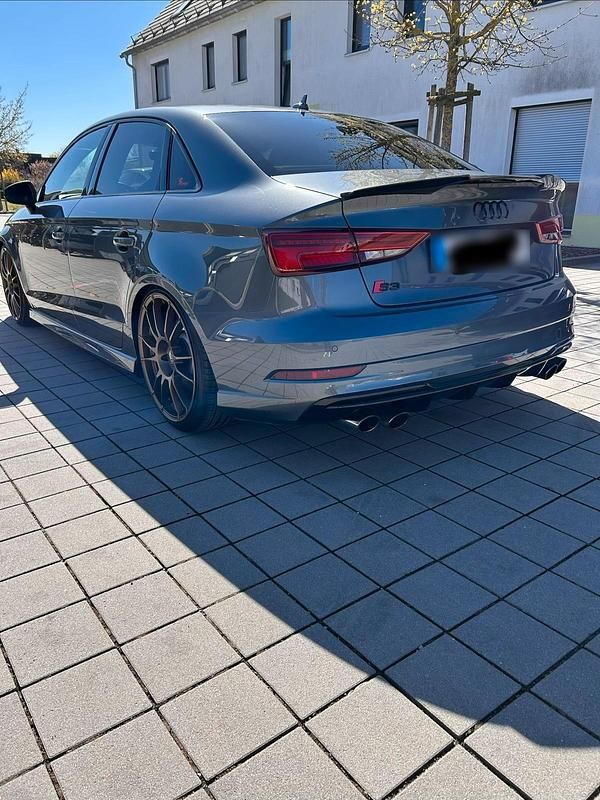 Gebraucht Audi S3 310 PS (228 kW) 2017 Grau Limousine