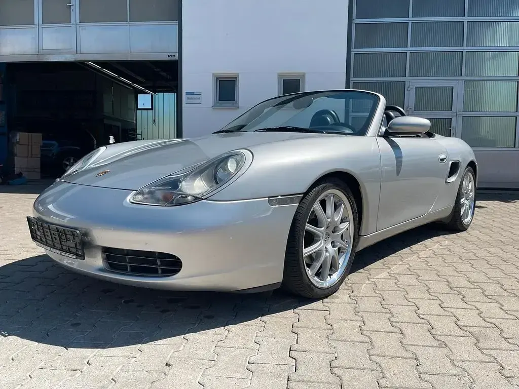 Gebraucht Porsche Boxster 220 PS (161 kW) 2000 Silber (metallic) Cabrio