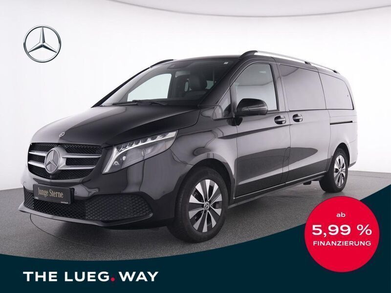 Obsidianschwarz metallic Gebraucht 2023 Mercedes V300 Van / Kleinbus | 67.885 € (Fairer Preis) - Bild 1/4