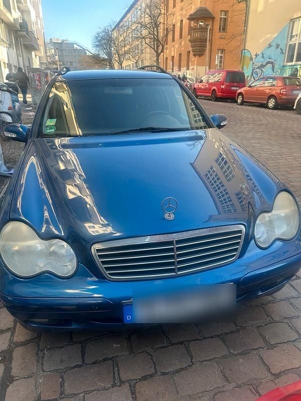 Gebraucht Mercedes C180 143 PS (105 kW) 2002 Blau Kombi