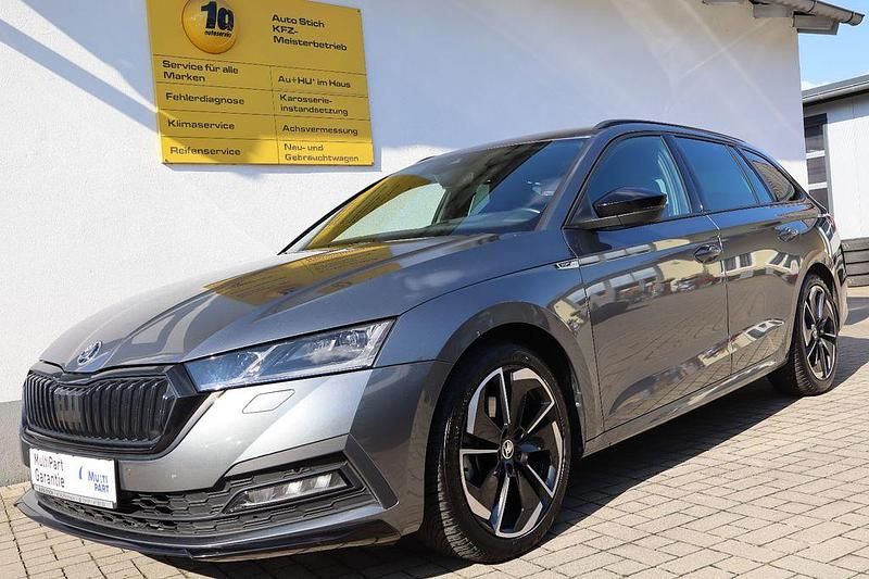 Grau Gebraucht 2024 Skoda Octavia SportLine Kombi | 32.950 € (Fairer Preis) - Bild 1/4