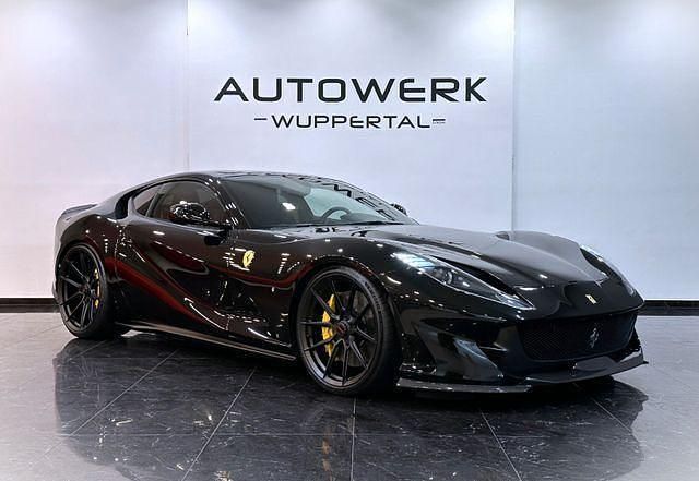 Schwarz Gebraucht 2018 Ferrari 812 Coupé | 349.999 € - Bild 1/4