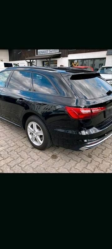 Gebraucht Audi A4 163 PS (119 kW) 2020 Schwarz Kombi