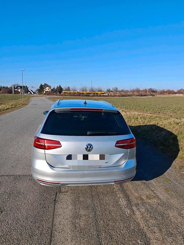 Gebraucht VW Passat 150 PS (110 kW) 2017 Silber Kombi