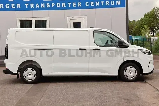 Gebraucht Ford Transit 136 PS (100 kW) 2024 Weiß Van / Kleinbus