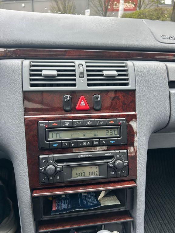 Gebraucht Mercedes E200 Elegance 163 PS (119 kW) 2000 Silber Limousine